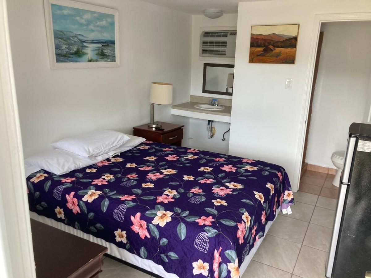 Riviera Motor Lodge Atlantic Beach Екстер'єр фото